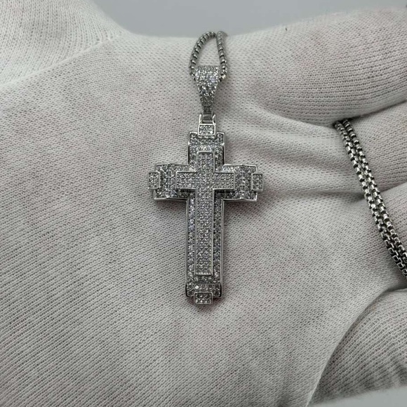 925 silver Diamond Cross Pendant 10 GramsFully Iced Unisex CZ
